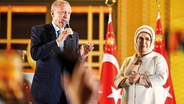 Erdoğan’dan balkon mesajları: Bugün kimse kaybetmedi