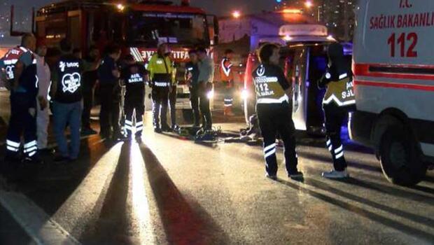 Sultangazi TEM Otoyolu'nda hafif ticari araç devrildi: 1 ölü, 2 yaralı