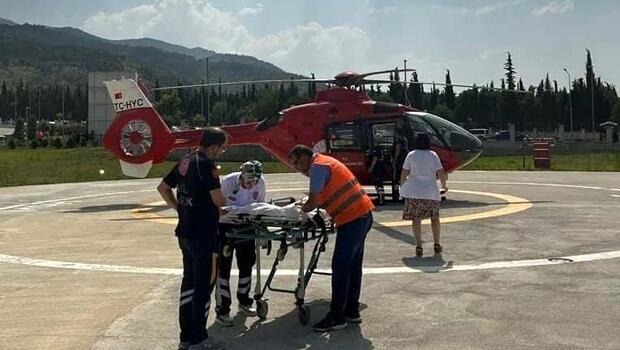 Denizde boğulma tehlikesi geçiren çocuğa ambulans helikopterle sevk