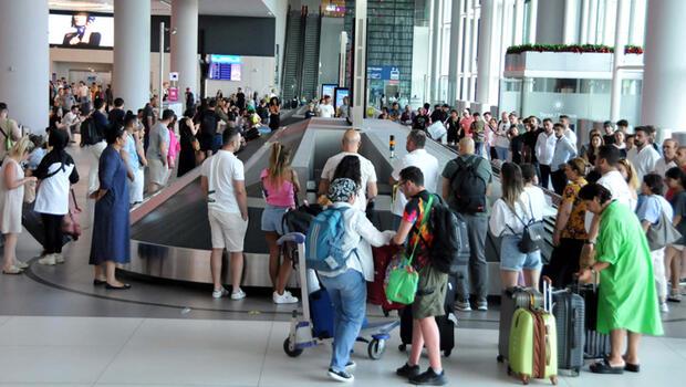 İstanbul Havalimanı'nda dönüş yoğunluğu