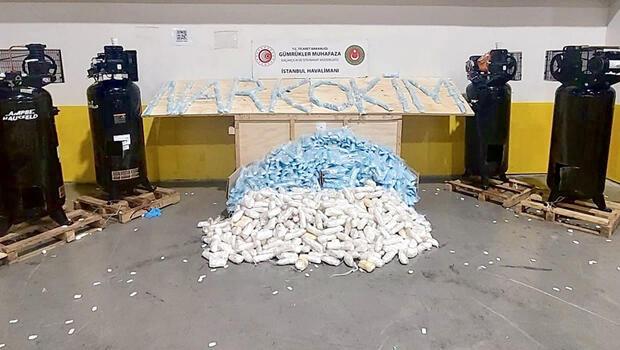 Ticaret Bakanı Bolat duyurdu: 427 kilogram uyuşturucu metamfetamin ele geçirildi