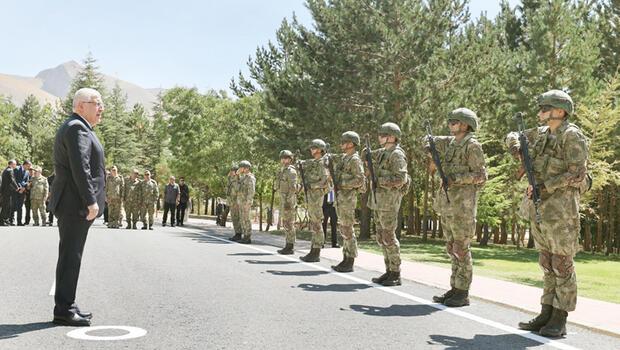 Bakan Güler’den Hakkari’de denetleme