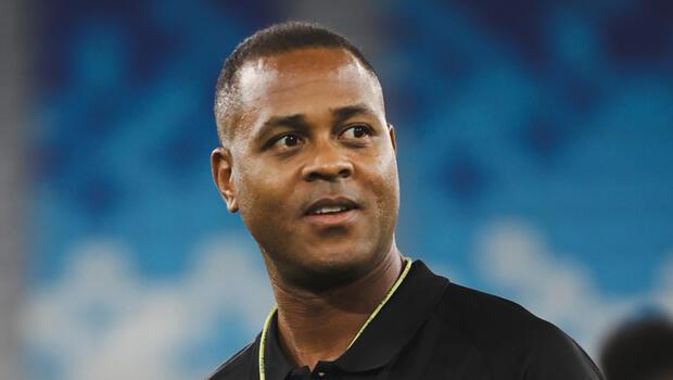 Patrick Kluivert: İki takım da anlaşırsa neden ertelenmesin