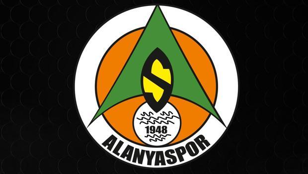 Alanyaspor 3 yeni transferi için imza töreni düzenledi