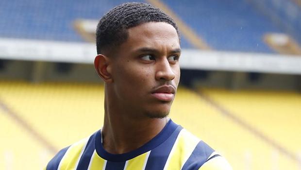 Fenerbahçe'de Jayden Oosterwolde'nin dönüşü! Takımdan gönderilmesi düşünülüyordu...