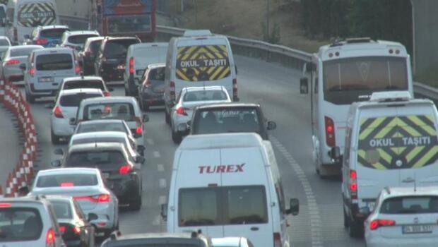 İstanbul’da trafikte eğitim öğretim yoğunluğu