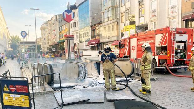 Metro durağında yangın paniği