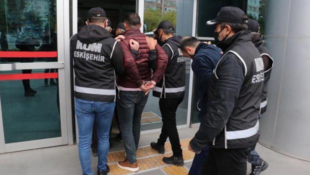 Eskişehir'de tefecilere 'Kafes' operasyonu! Senetle milyonlarca lira gelir elde ettikleri ortaya çıktı