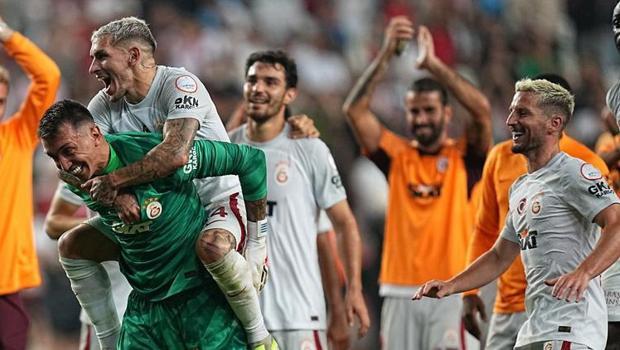 Galatasaray kendini aşarak yola devam ediyor! Buruk bu istatistikte Denizli’yi yakaladı