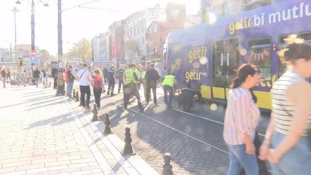 İstanbul'da tramvay raydan çıktı