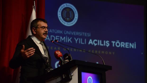 Milli Eğitim Bakanı Yusuf Tekin: Uluslararası metinlerin toplumsal değerlerimizi savunacak şekilde düzenlenmesi lazım