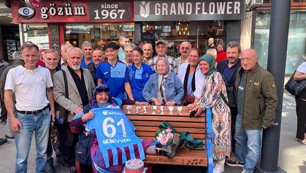 Trabzonspor'dan yürüme engelli Münevver Taflan’a doğum günü sürprizi