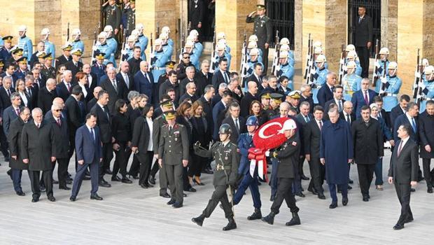 Devletin zirvesi Ata’nın huzurunda