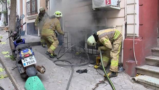 Beyoğlu'ndaki otelde yangın paniği