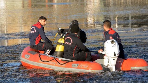 Ceyhan Nehri'ne 14 yaşındaki çocuk düşmüştü... Arama çalışmaları yeniden başladı