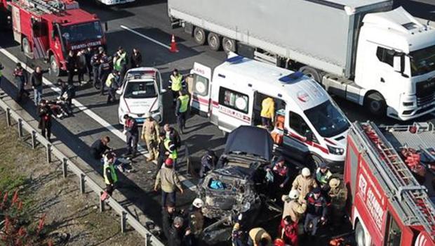 Kuzey Marmara Otoyolunda feci kaza! 6 kişi yaralandı