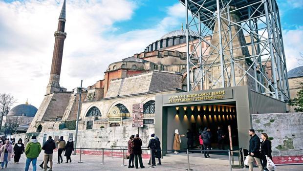 Ayasofya turiste 25 Euro