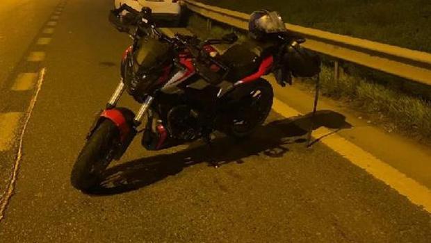 Maltepe'de motosiklet devrildi: Sürücü ağır yaralandı