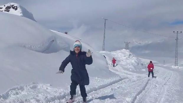 2 bin 400 rakımda kar esareti