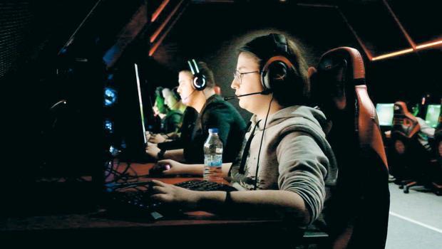 e-Spor fırsat mı bağımlılık mı