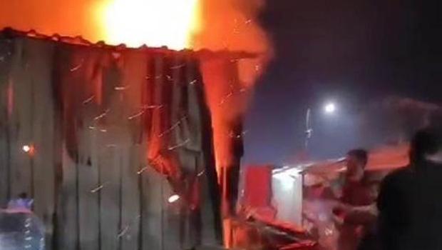 Hatay'daki konteyner kentte korkutan yangın