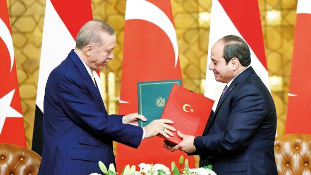 Tarihi ziyarette 15 milyar dolarlık ilk imza