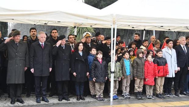 İstiklal Marşı’nın kabulünün 103'üncü yıl dönümü... Mehmet Akif Ersoy kabri başında anıldı