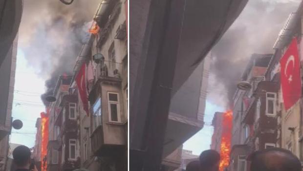 Beyoğlu'nda korkutan yangın! Mahsur kalan 2'si çocuk 11 kişi itfaiye ekiplerince kurtarıldı