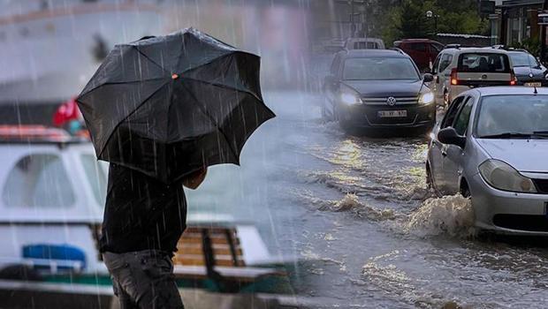 Meteoroloji uyardı: Sıcaklık düşüyor, kuvvetli yağmur geliyor... Prof. Dr. Orhan Şen, İstanbul için saat verdi!