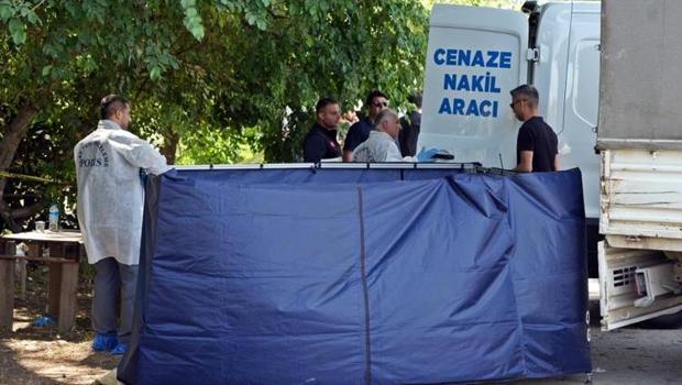 Antalya'da korkunç cinayet: Çilek satıcısına kurşun yağdırdı