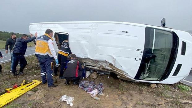 Ardahan'da rehabilitasyon öğrencilerinin de taşındığı yolcu minibüsü kaza yaptı: 1 ölü, 7'si öğrenci 13 yaralı