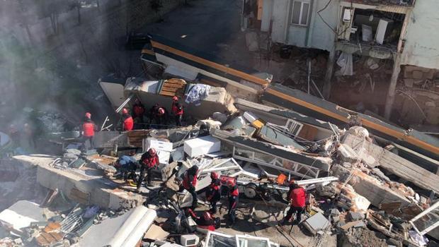 Depremde 19 kişi hayatını kaybetmişti... ‘Bir gün deprem olursa bu apartman yıkılacak’ derlerdi” Bilirkişi raporunu kabul etmedi