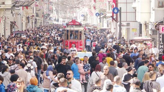 Nüfus yenilenme düzeyi kritik eşiğin altında: Doğum hızında büyük düşüş