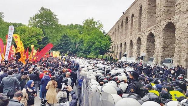 Taksim’e Bozdoğan bariyeri