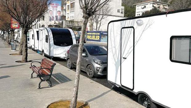 ‘Tekerlekli yalı’ isyanı! Boğaz’daki karavan işgaline tepki var