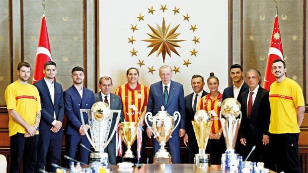 Erdoğan Galatasaray'ı kabul etti