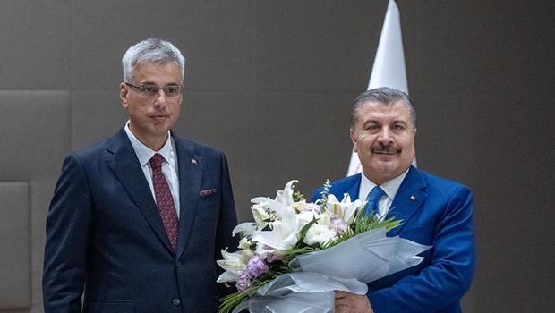 Sağlık Bakanlığı'nda devir teslim töreni... Bakan Memişoğlu: Başarılı sağlık hizmetlerini çok daha iyi yerlere getireceğiz