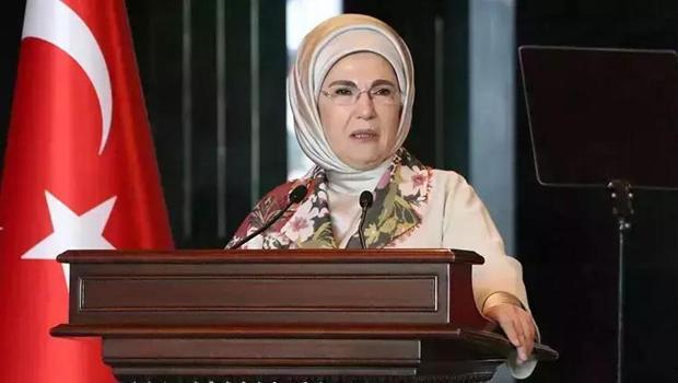 Emine Erdoğan'dan 23. yıl mesajı: AK Parti milletimizin desteği ile yeni yaşına merhaba diyor