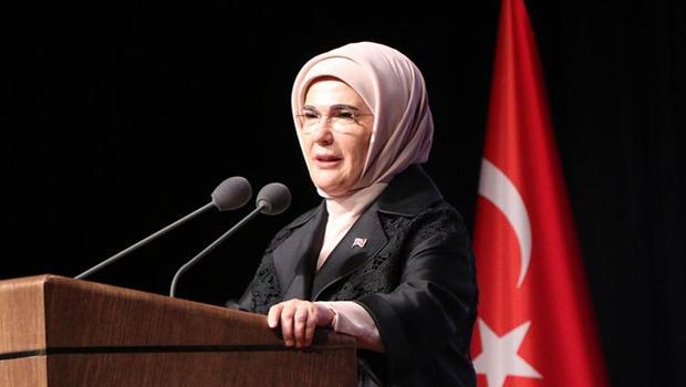 Emine Erdoğan, Şule Yüksel Şenler'i vefatının beşinci yılında andı