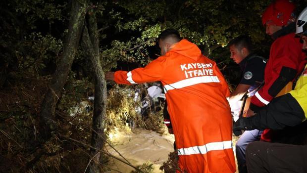 Kayseri'de sel felaketi! Bir kişi kayıp