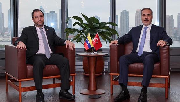 Bakan Fidan, Venezuela Dışişleri Bakanı Gil ile bir araya geldi