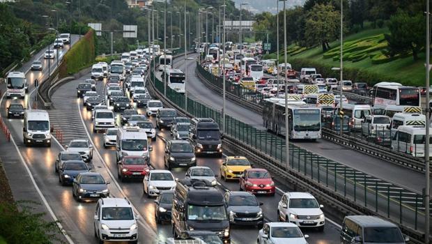 İstanbul'da trafik yoğunluğu! Yüzde 74'ü buldu