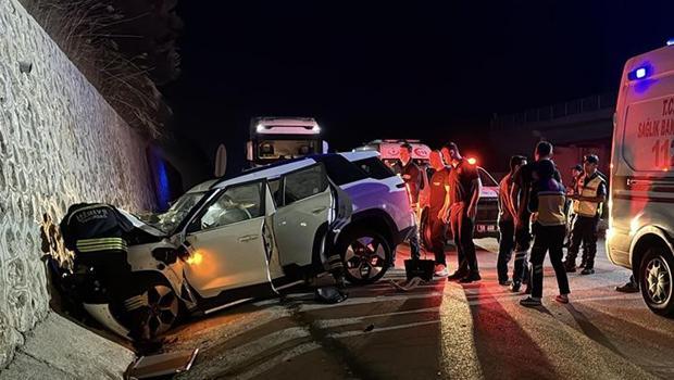 Tekirdağ'da istinat duvarına çarpan cipteki 2 doktor öldü, 2 doktor yaralandı