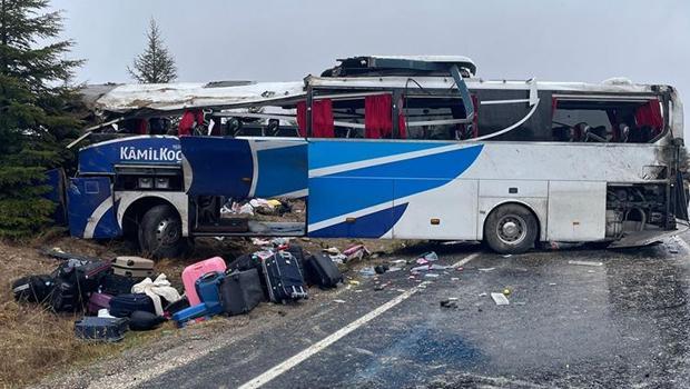 Eskişehir'de otobüs kazası: 1 ölü, 42 yaralı