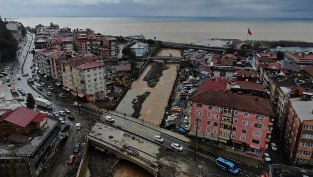 Rize'de denizin rengi değişti