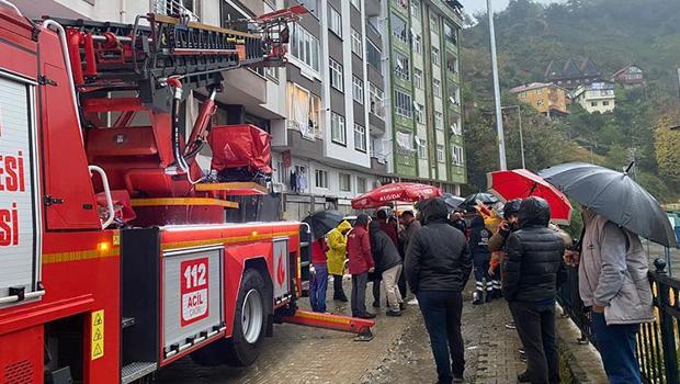 Rize'de heyelan! Kayan toprak evlere doldu... 1 can kaybı, 3 yaralı