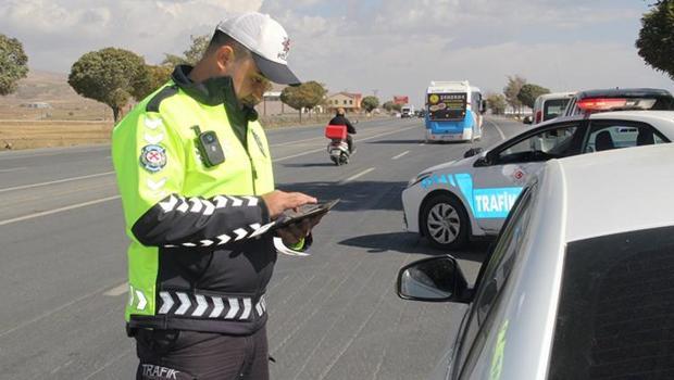 Hız ihlali denetimlerinde 5 milyon 48 bin işlem yapıldı