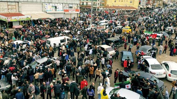 ‘Şam tatlısı’yla kutladılar! Türkiye’nin dört bir yanında sevinç gösterileri