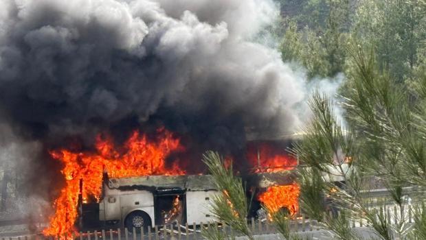 Adana'da yolcu otobüsünde yangın