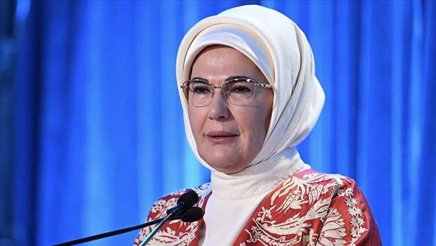 Emine Erdoğan'dan Regaip Kandili mesajı